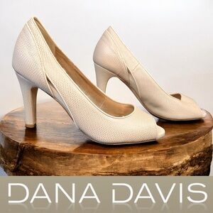 Dana Davis Italian Made Leather Lizard Print Peep Toe Heels, Cream, 8 B, $315